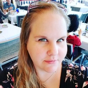 Meet your Posher, Janelle